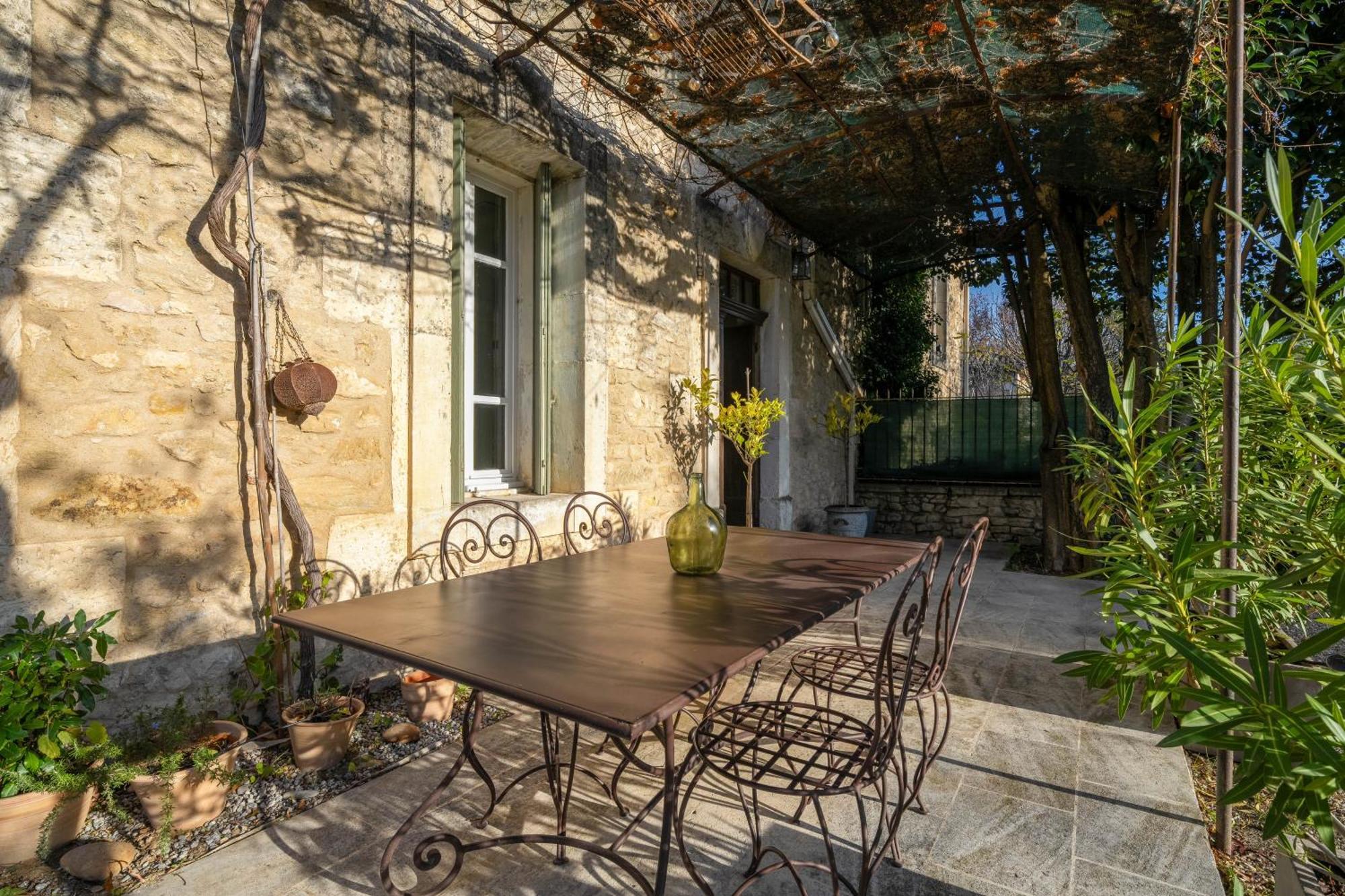 Hotel La Cour Des Sens Lagnes Exterior foto